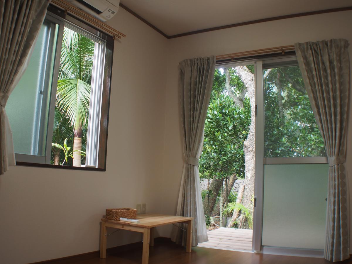Kuganipi Beachside Inn Iriomote Urauchi Exterior foto